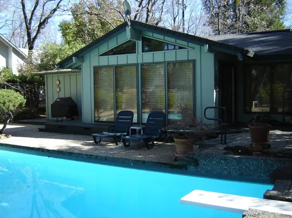 219 Redbud Dr, Paradise, CA 95969