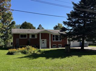 105 Maple Grove Ln, Georgian Bluffs, ON N4K 0G2