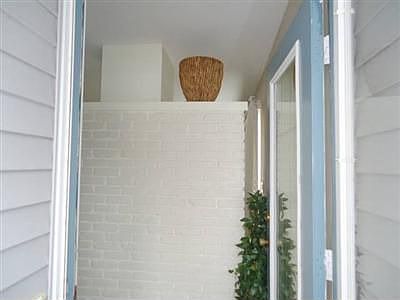 3rd image of 330 Yorktown Pl