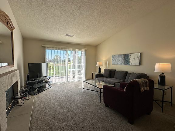 3rd image of 691 Vista Lago Cir N