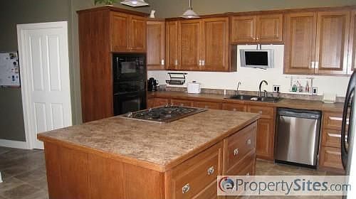 4th image of 3152 Sebe St