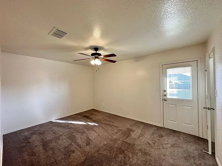 5007 John David Dr — Photo 19