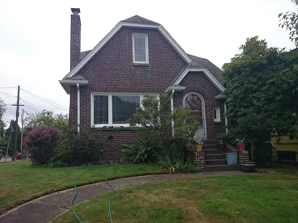 101 NW 73rd St, Seattle, WA 98117