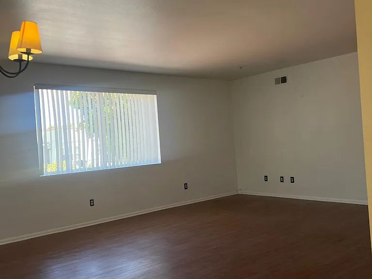 10756 Camarillo St #201 — Photo 22