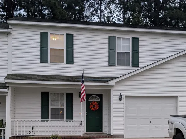 242 Winners Cir S, Jacksonville, NC 28546