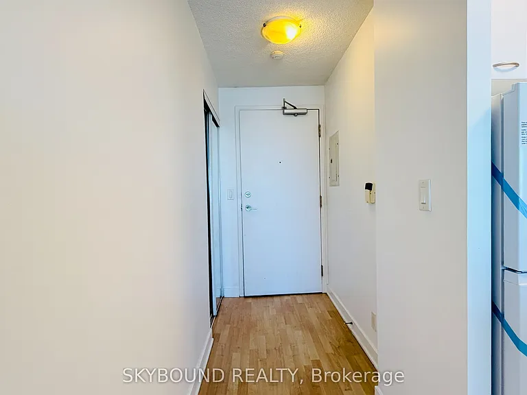 38 Lee Centre Dr #1702 — Photo 8