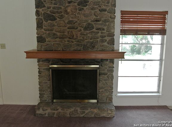 3rd image of 3909 Skyridge Ave