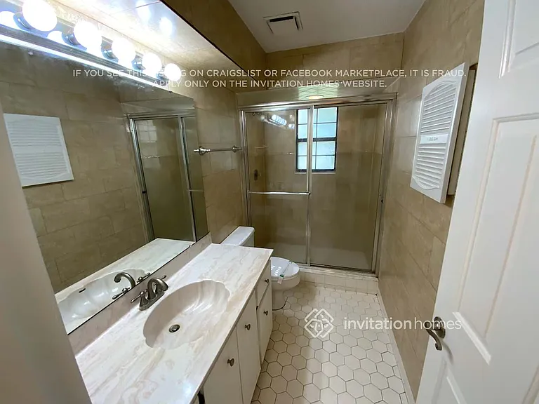 885 Rayston St — Photo 10