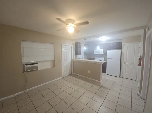 953 6th St SE APT 2, Winter Haven, FL 33880