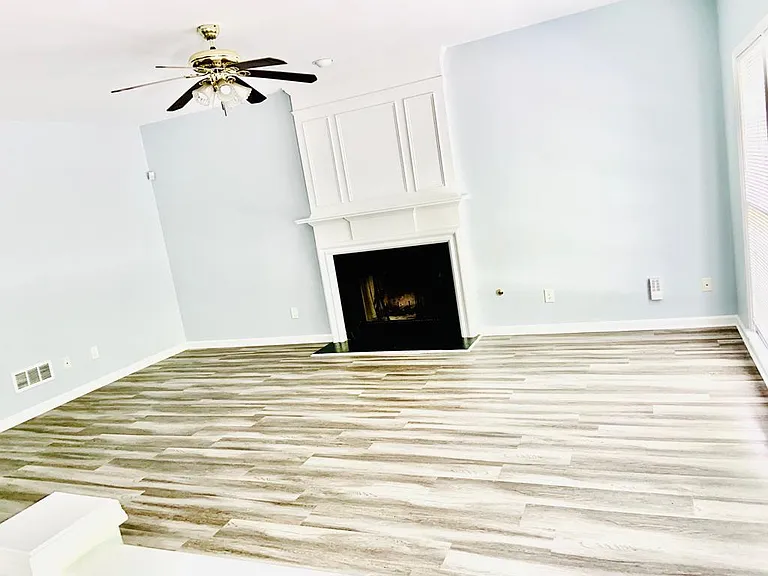400 Stedford Ln — Photo 7
