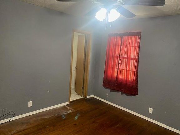 4th image of 307 Elmwood Dr