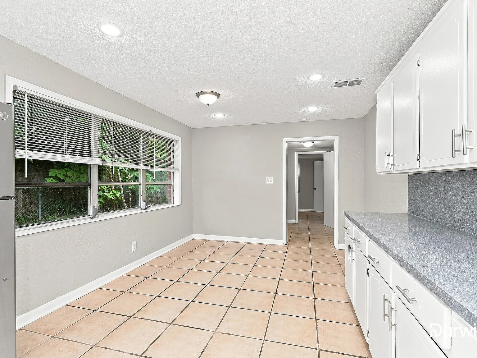 4 bed, 2.0 bath, 1883 sqft, $1,680 — Photo 4