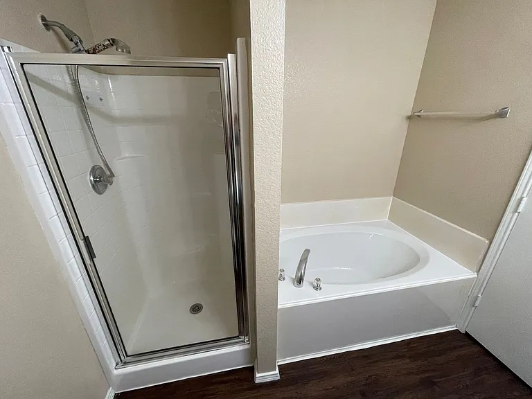 3316 Knoll Trl — Photo 7