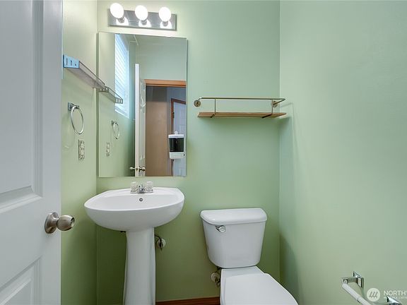 5th image of 1625 181st Street E