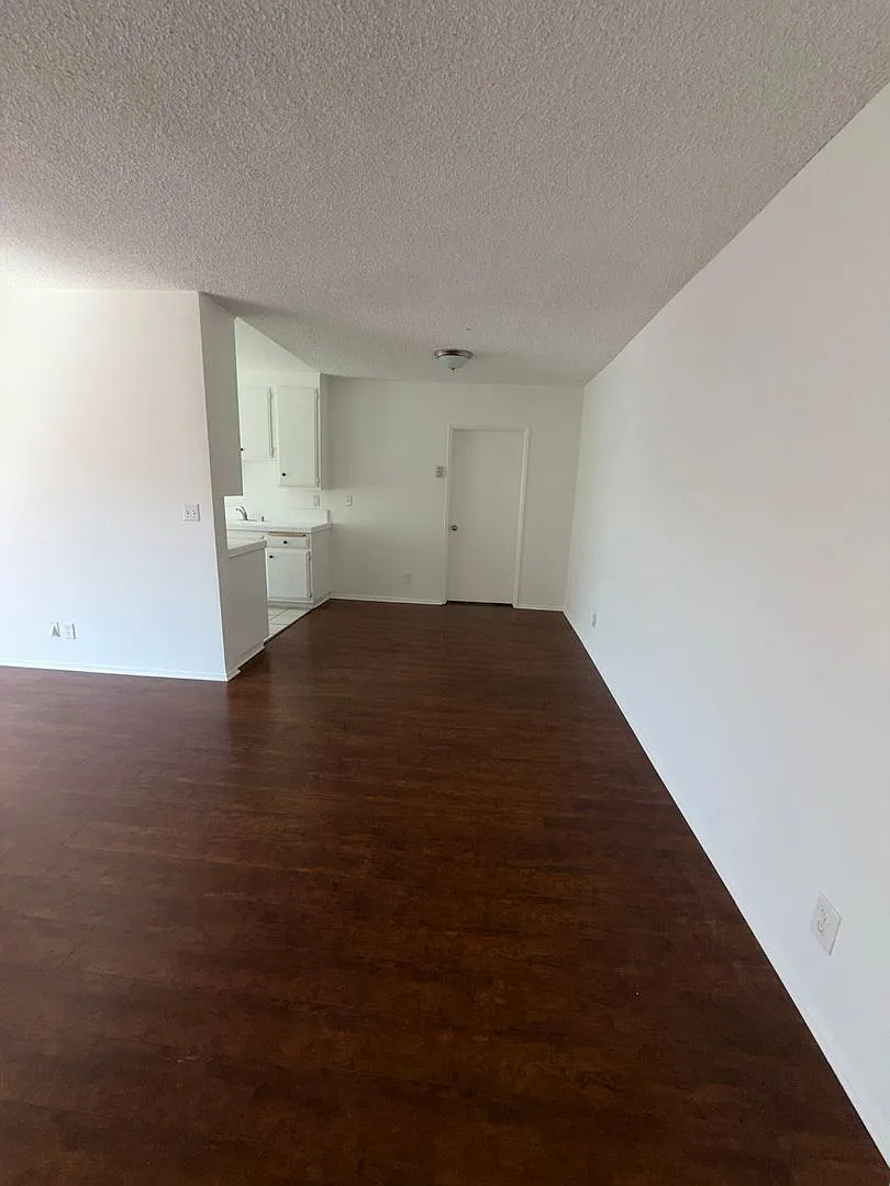 3719 Delmas Terrace — Photo 2