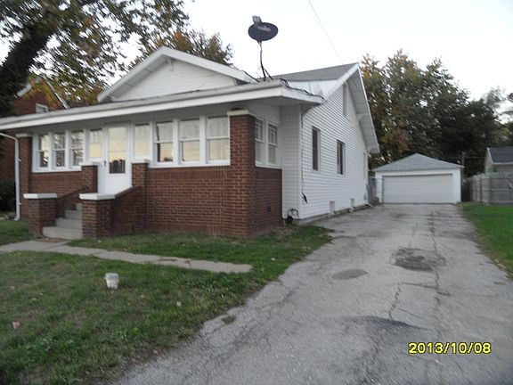 3rd image of 214 Lincolnway W