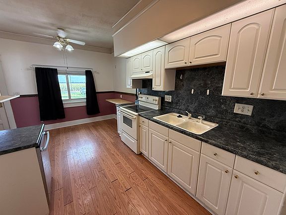 5th image of 414 N Mill St