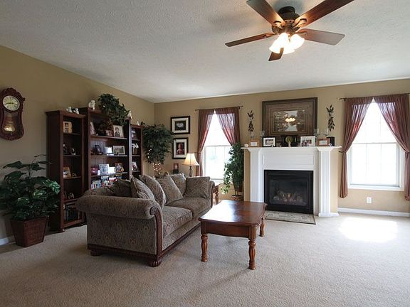 4th image of 711 Fountain Ct