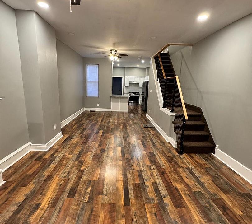 1st image of 1908 W Somerset St