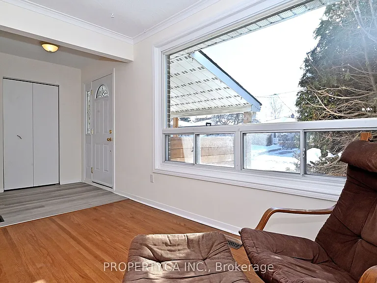 701 Sunnypoint Dr — Photo 2