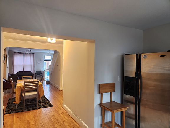 5th image of 3423 Mount Pleasant Ave