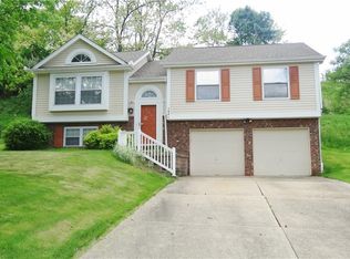 784 Greenhaven Dr, Bethel Park, PA 15102