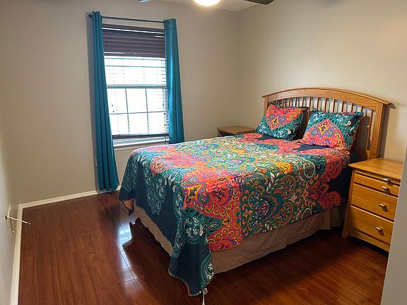 2nd image of 498 Witney Ct