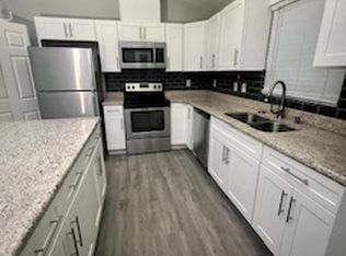 804 Memorial Dr, Sebring, FL 33870
