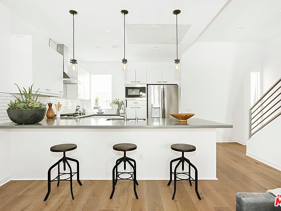 3rd image of 11039 W Morrison St #12