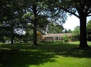 2405 Larchmoor Pkwy NW, Canton, OH 44708