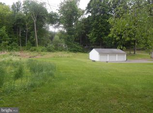 830 Emerson Dr, Falling Waters, WV 25419