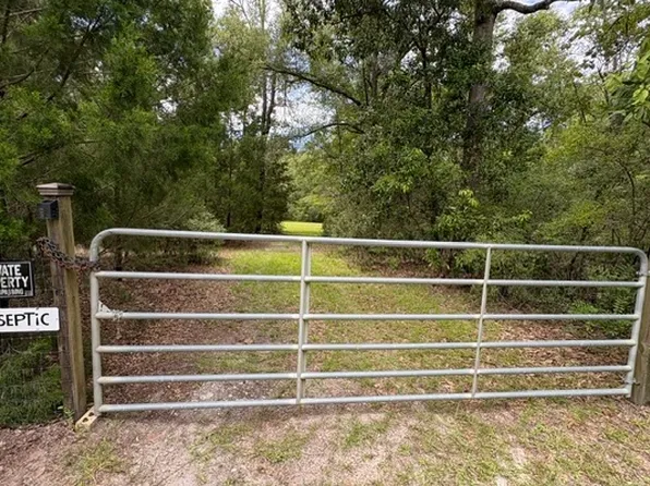 1893 SW Loncala Loop, Fort White, FL 32038