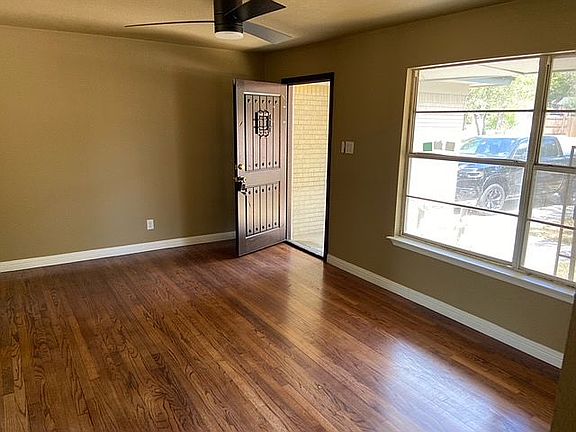 5th image of 1307 Connell Dr