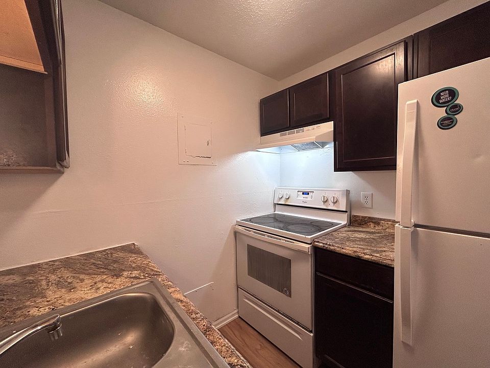 1st image of 112 21st St NW APT 2