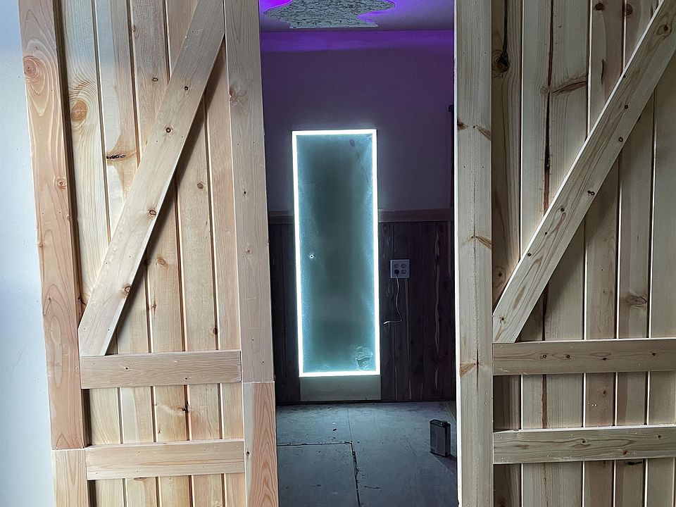 2nd image of 6622 N Bourbon St APT 11