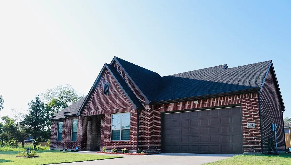 Building Photo - 2305 Bourland St