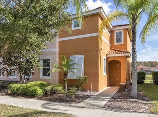 741 Las Fuentes Dr, Kissimmee, FL 34746