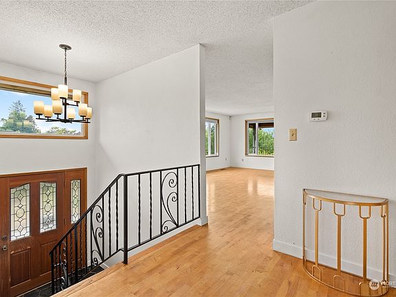 Original Hardwood Floors>