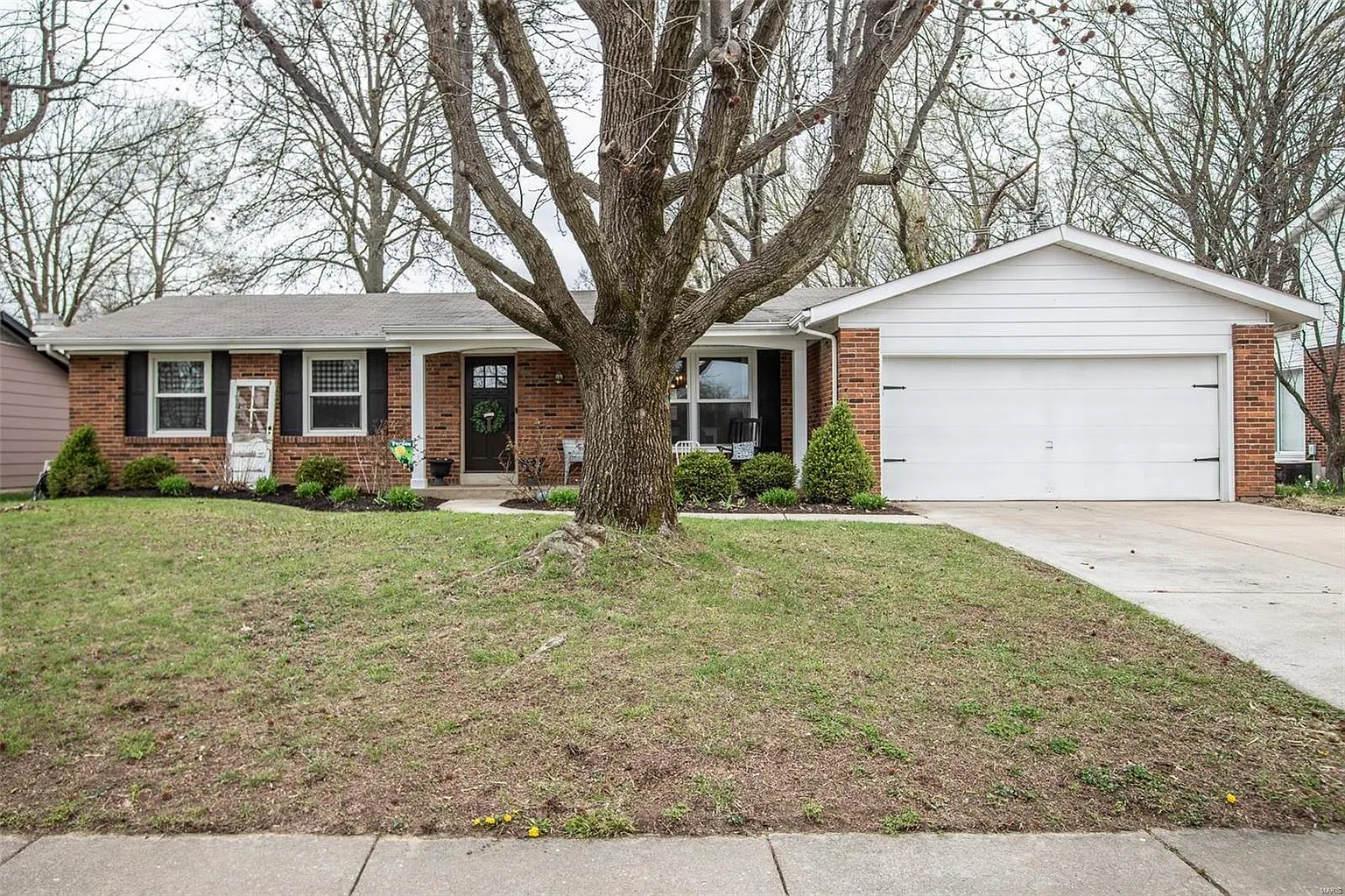 1013 Lancaster Dr photo 1