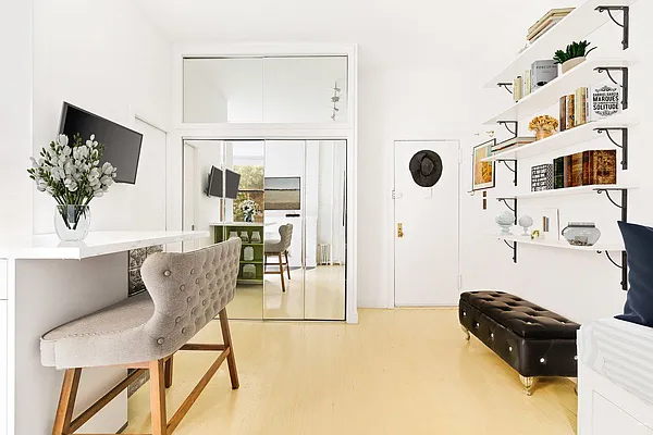 Rented by Christie's International Real Estate Group, LLC | media 2
