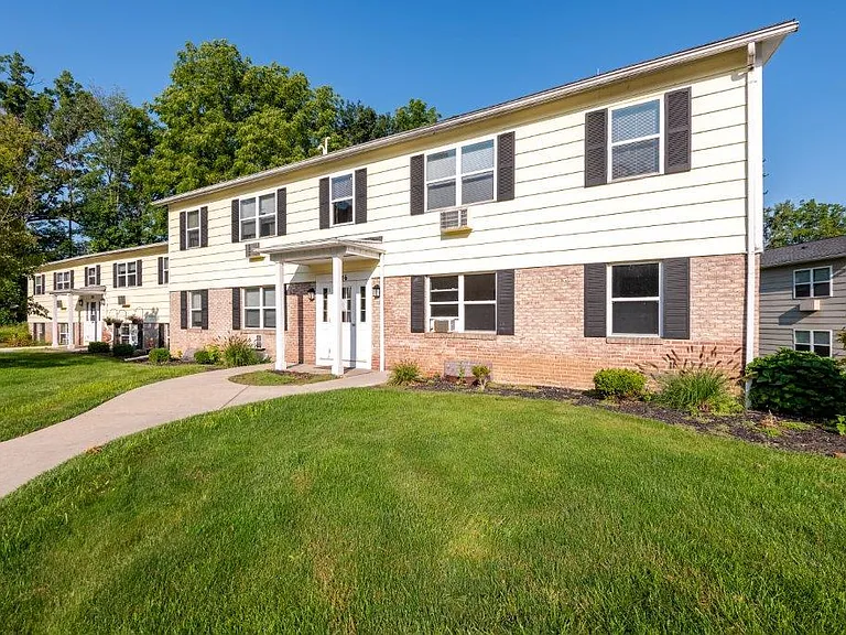 Penfield Village Apartment Homes — Photo 18