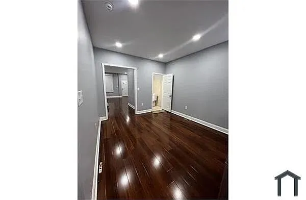 2311 W Lehigh Ave — Photo 14