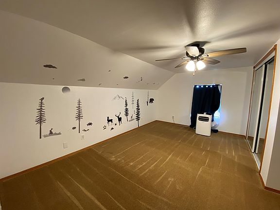 2nd image of 155 W Park St