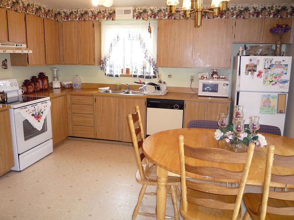 2nd image of 1110 30th St NE