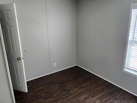 3rd image of 1405 N Arthur Burch Dr #Xx13
