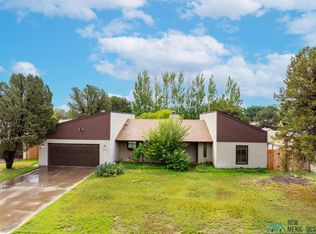 712 Mission Arch Dr, Roswell, NM 88201