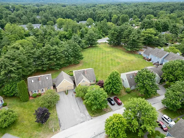 246 Winding Pond Rd — Photo 32