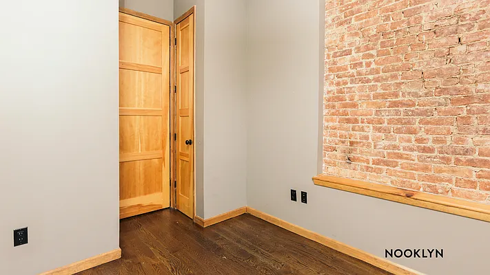 Rented by Nooklyn NYC LLC | media 76