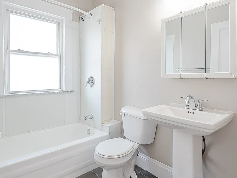 10712 Fidelity Ave #UP — Photo 19