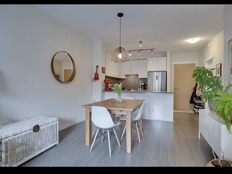 9877 University Cres #103 — Photo 3
